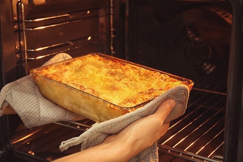 reheating lasagna in oven